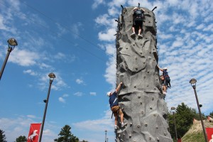 horsehoe resort adventure park rock climbing wall