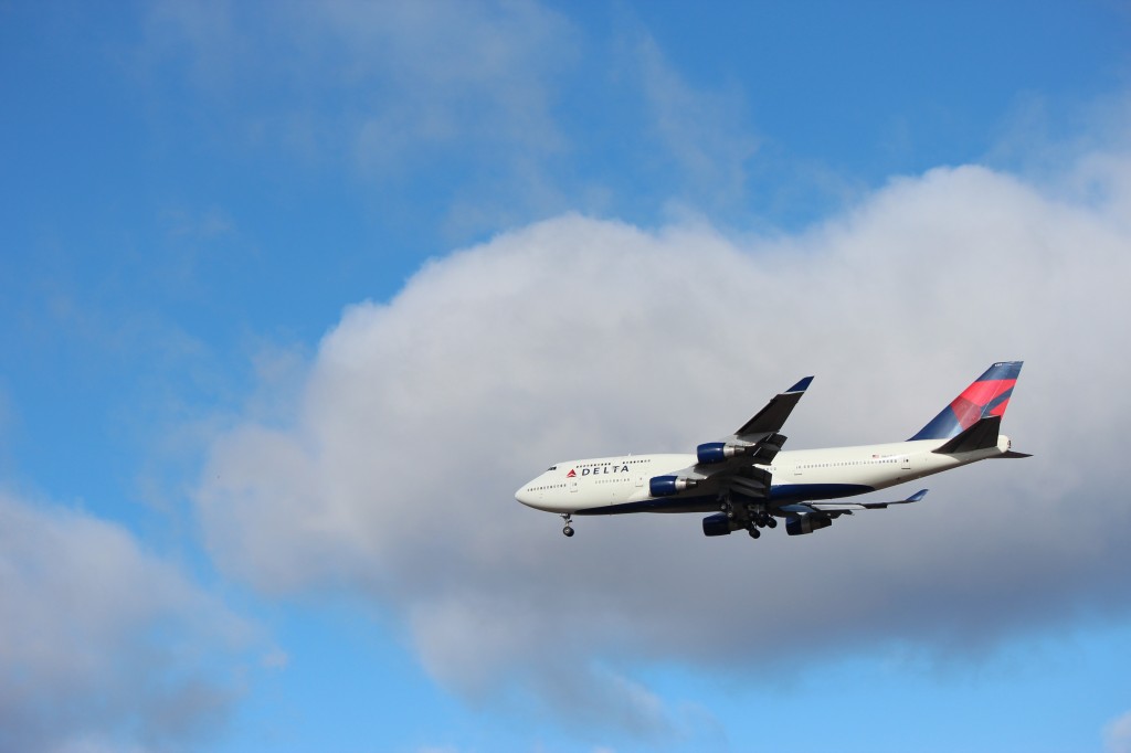 boeing 747 delta airlines detroit metro airport romulus michigan