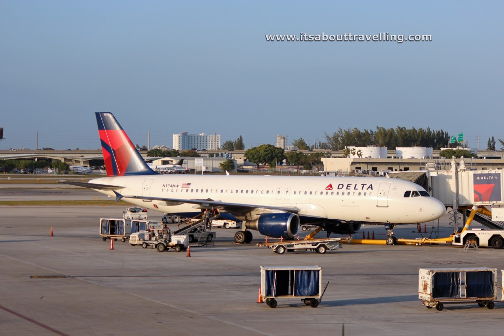 delta airlines n334nw ft. lauderdale, florida