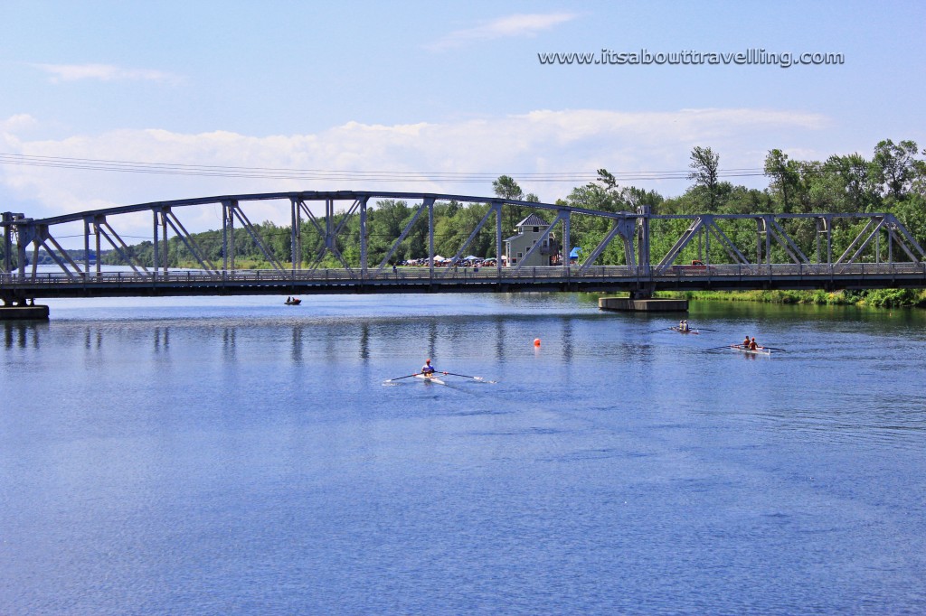 car lift bridge rowers dain city welland canal ontario