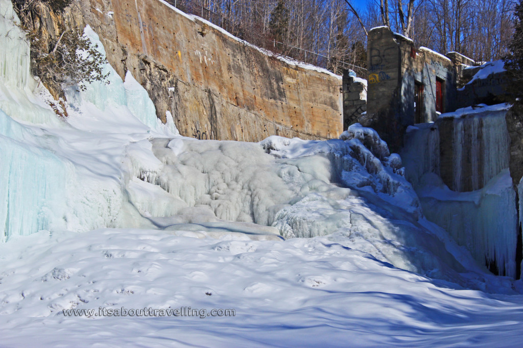 forks of the credit provincial park frozen