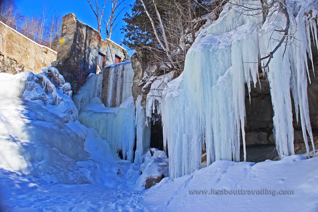 forks of the credit provincial park frozen