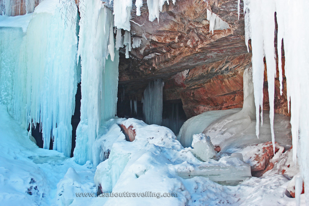 forks of the credit provincial park frozen