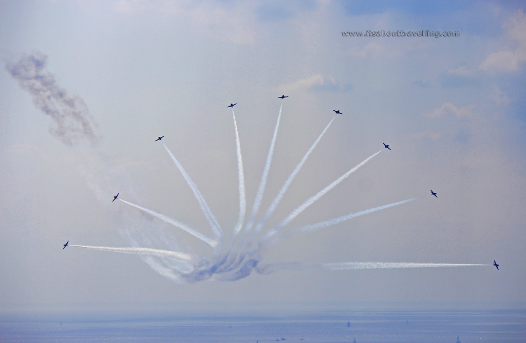 snowbirds over lake ontario