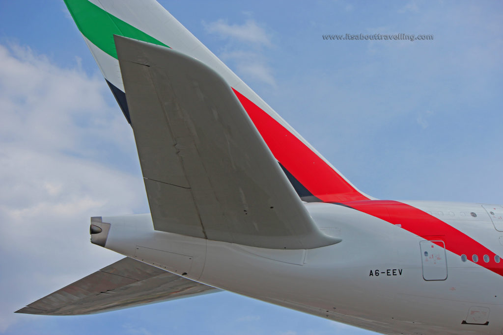 emirates airbus a380 a6-eev toronto pearson yyz