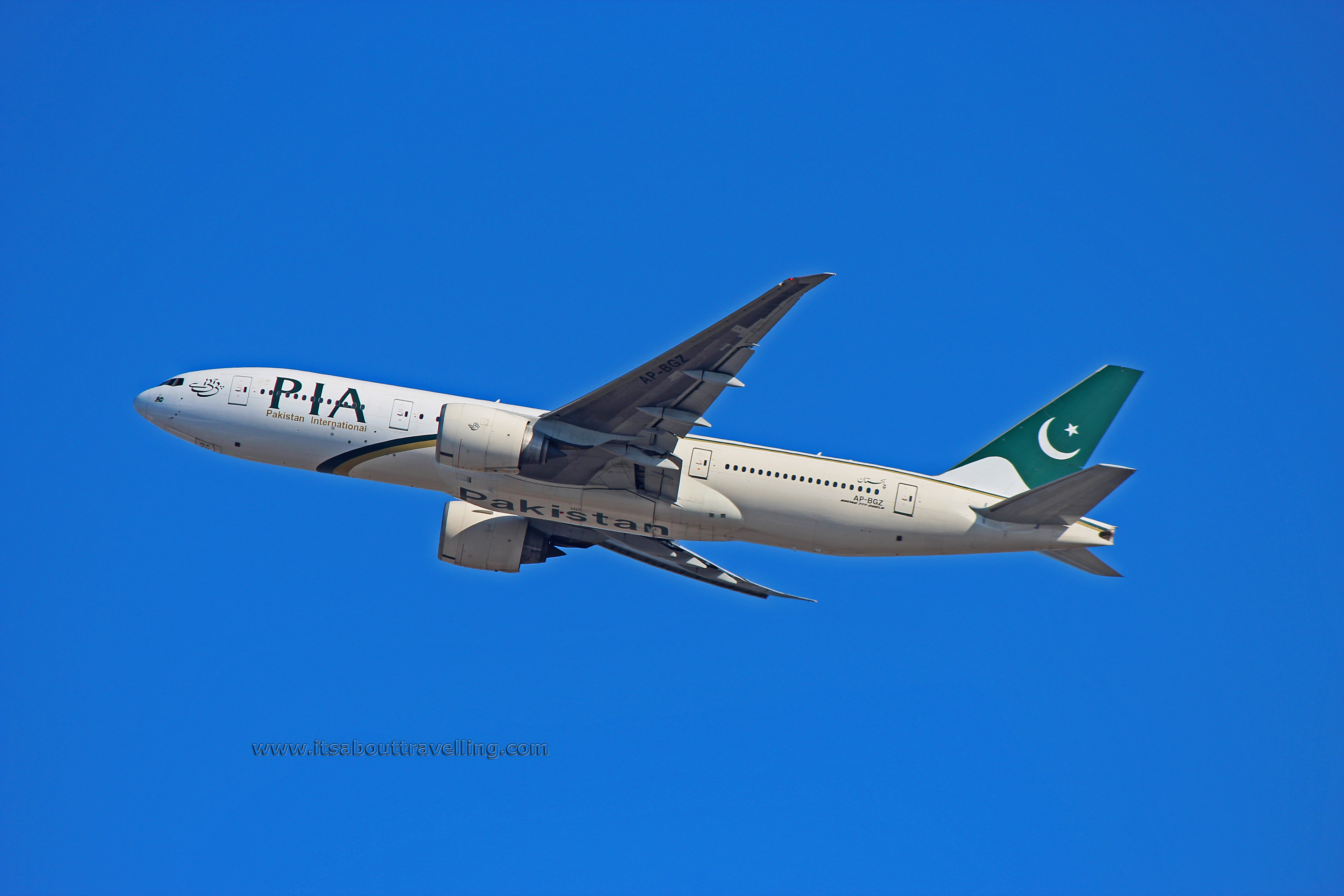 pakistan international airlines boeing 777-200lr