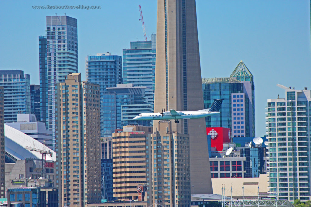 porter airlines bombardier dash-8 q400 c-gkqd