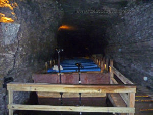 lockport cave and underground boat tour