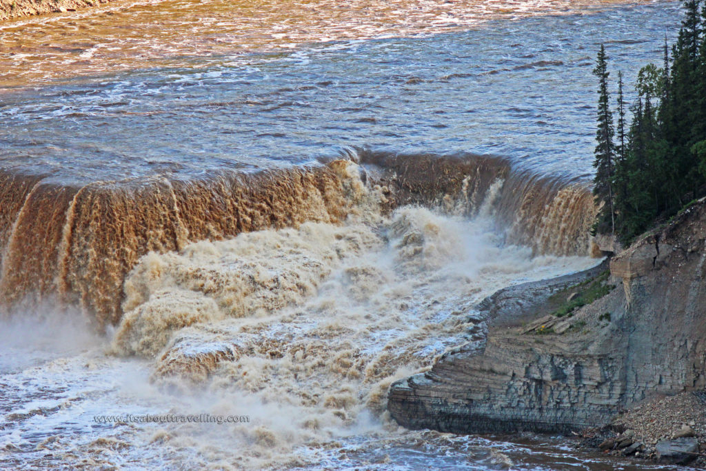 louise falls hay river northwest territories