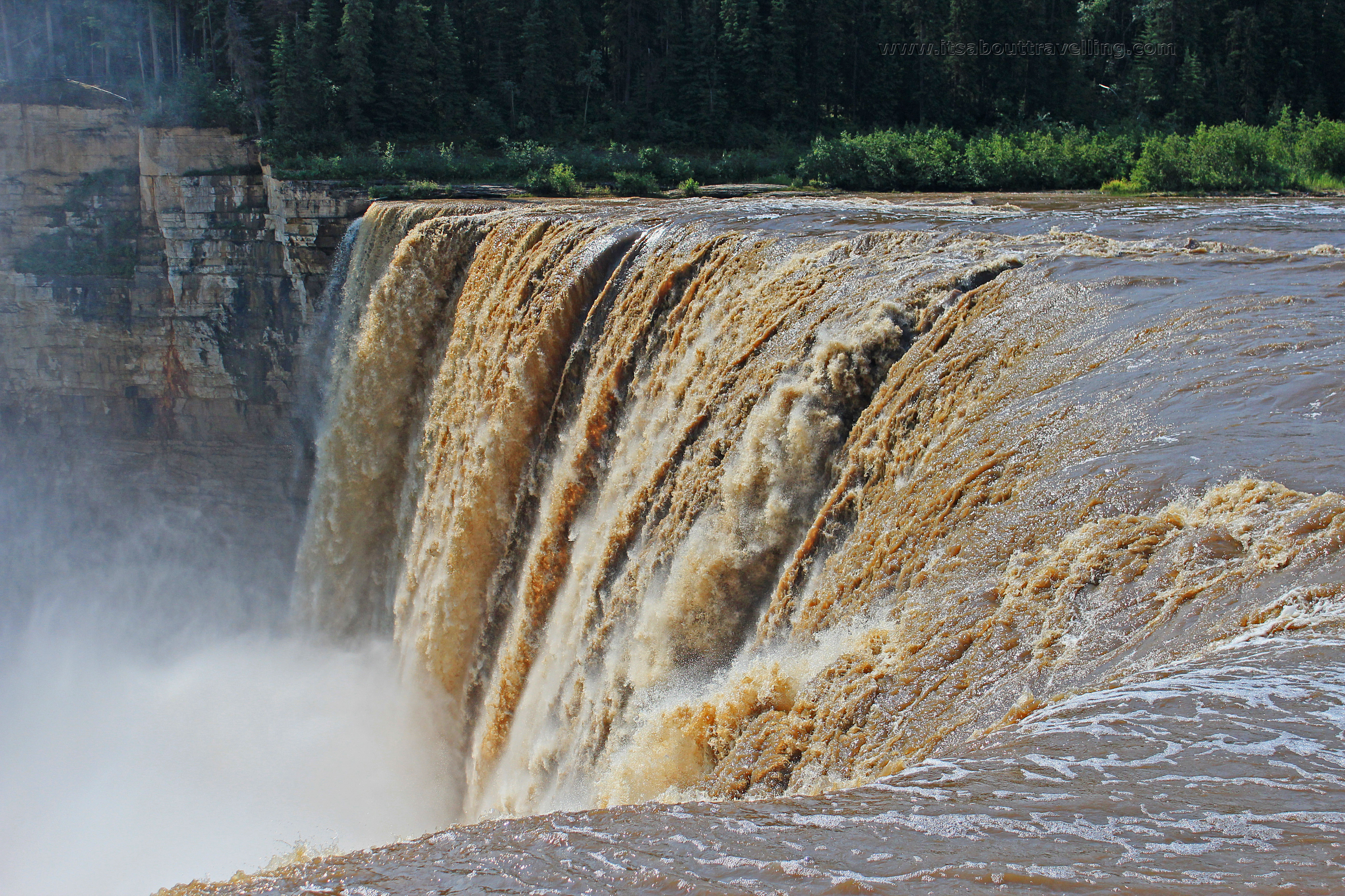 alexandra falls hay river northwest territories