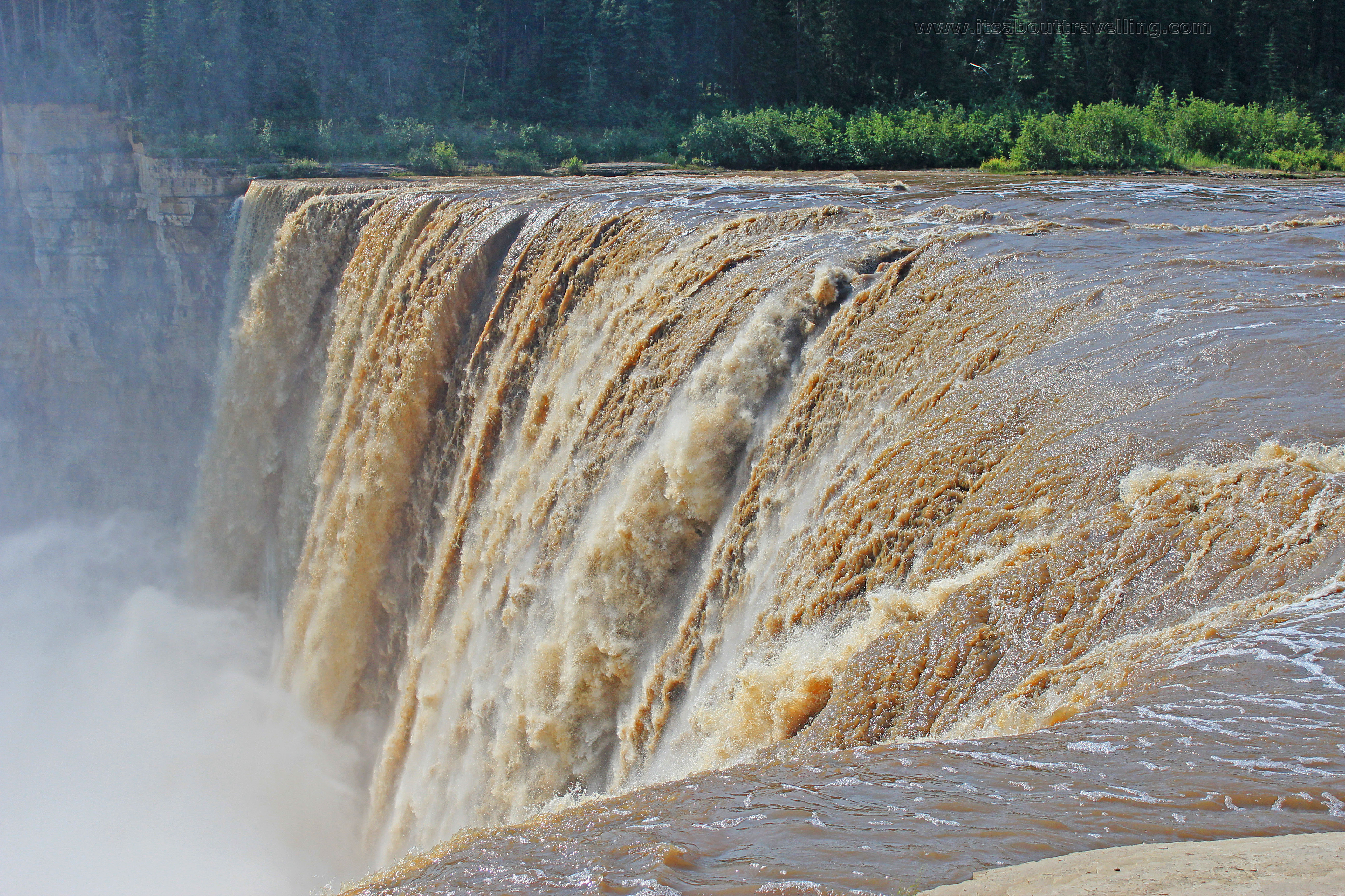 alexandra falls hay river northwest territories