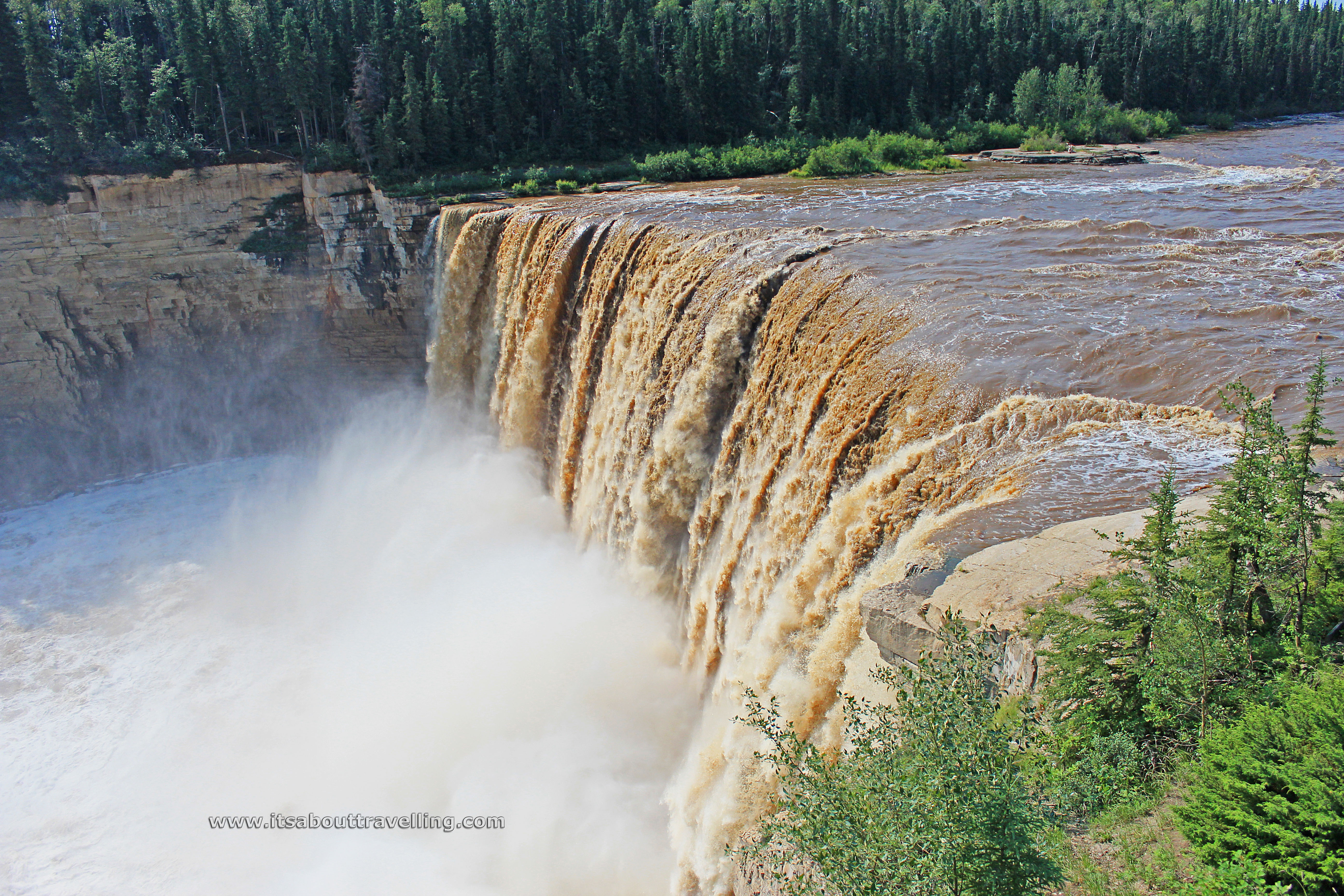 alexandra falls hay river northwest territories