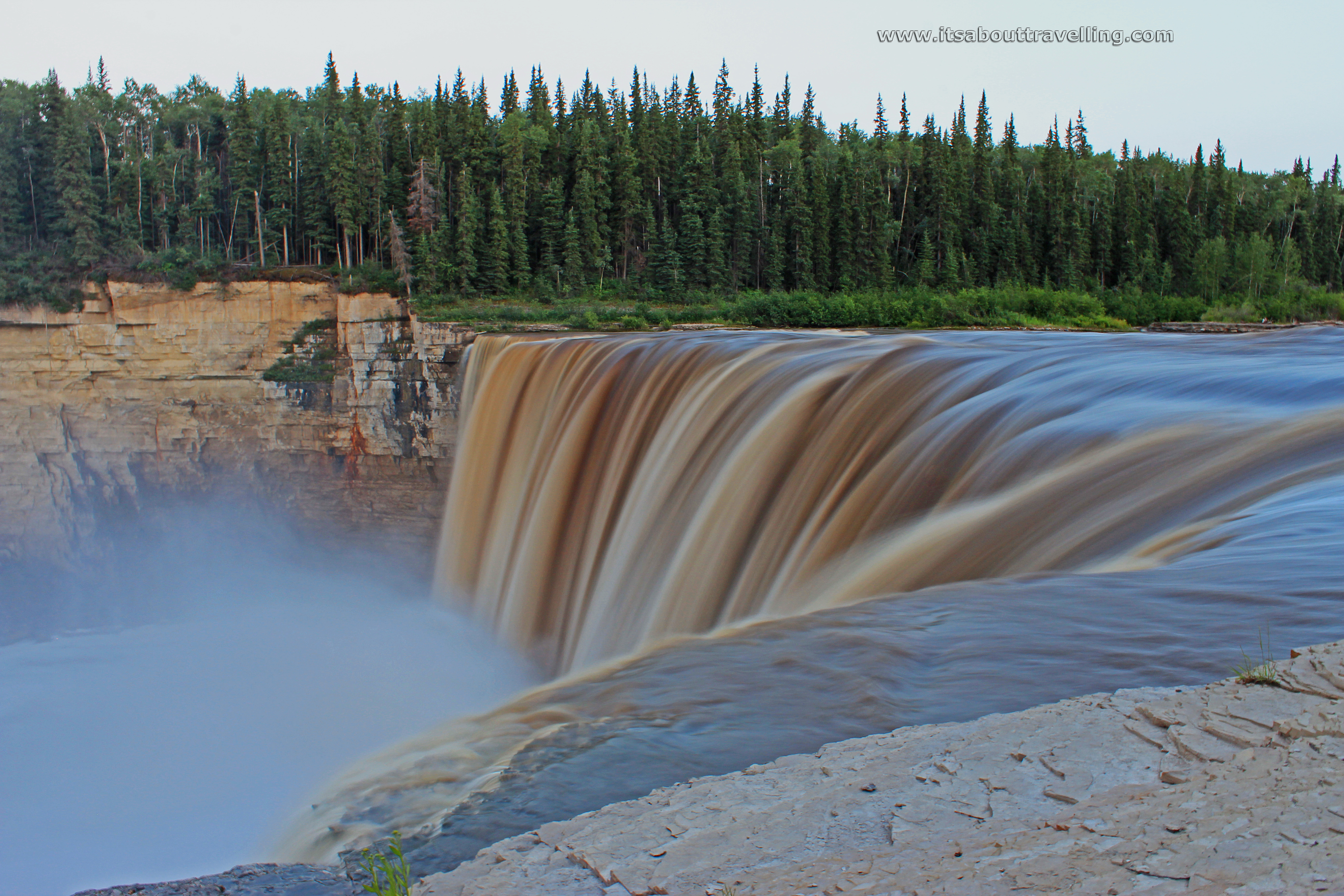 alexandra falls hay river northwest territories