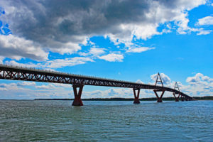 mackenzie river bridge yellowknife highway nwt