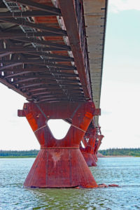 mackenzie river bridge yellowknife highway nwt