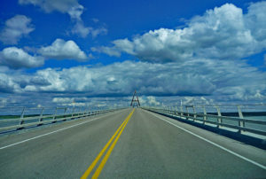 mackenzie river bridge yellowknife highway nwt