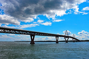 deh cho bridge mackenzie river nwt