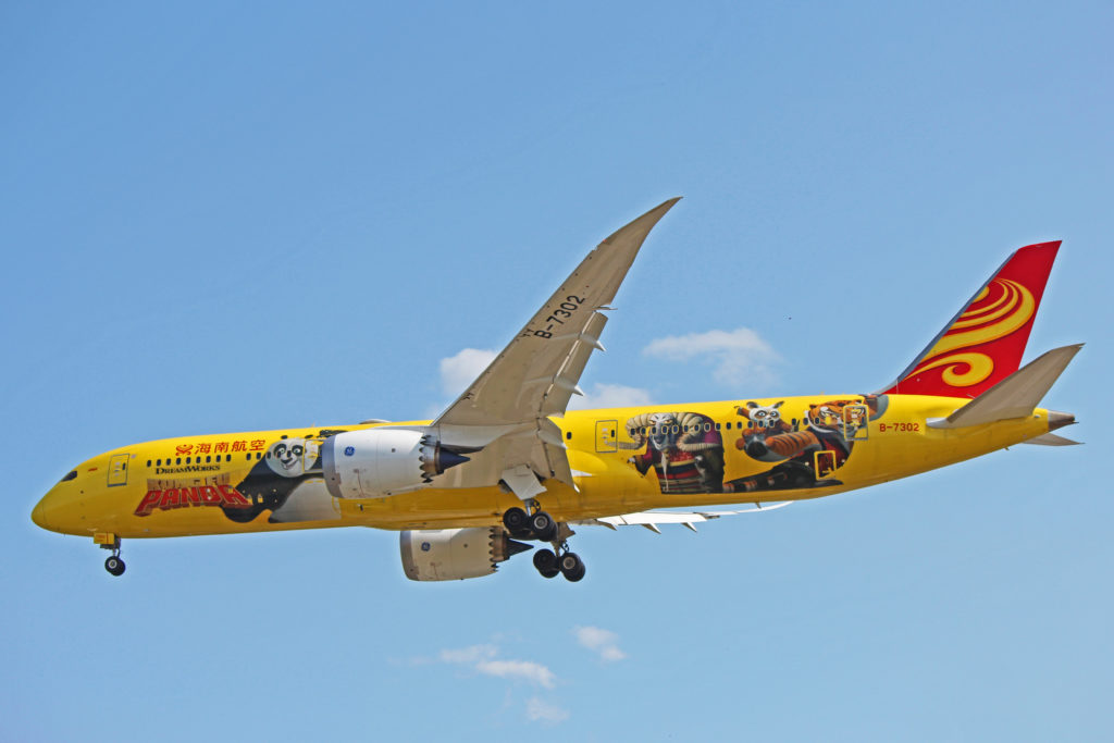 b-7302 hainan airlines boeing 787-9 dreamliner kung fu panda livery