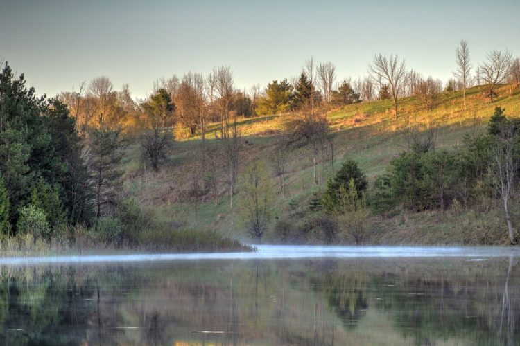 forks of the credit provincial park kettle lake