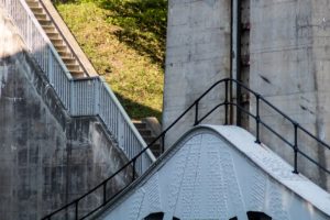 peterborough ontario hydraulic lift lock