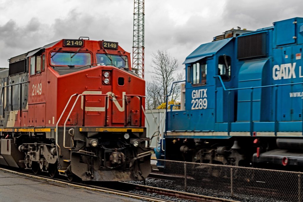 cn freight meets gatx engine